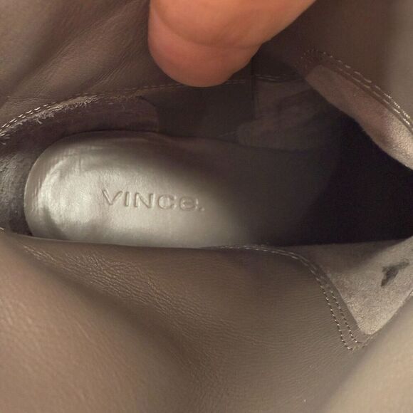 Vince Hela Tan Suede Leather Booties Size 6 Ankle Boots Almond Toe Classic - Picture 14 of 15